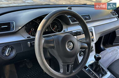 Седан Volkswagen Passat 2011 в Николаеве