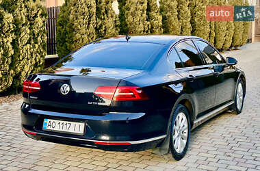 Седан Volkswagen Passat 2015 в Ужгороді