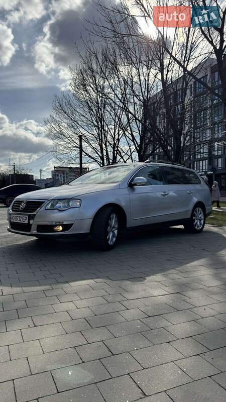 Універсал Volkswagen Passat 2009 в Ужгороді