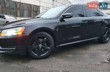 Седан Volkswagen Passat 2011 в Киеве