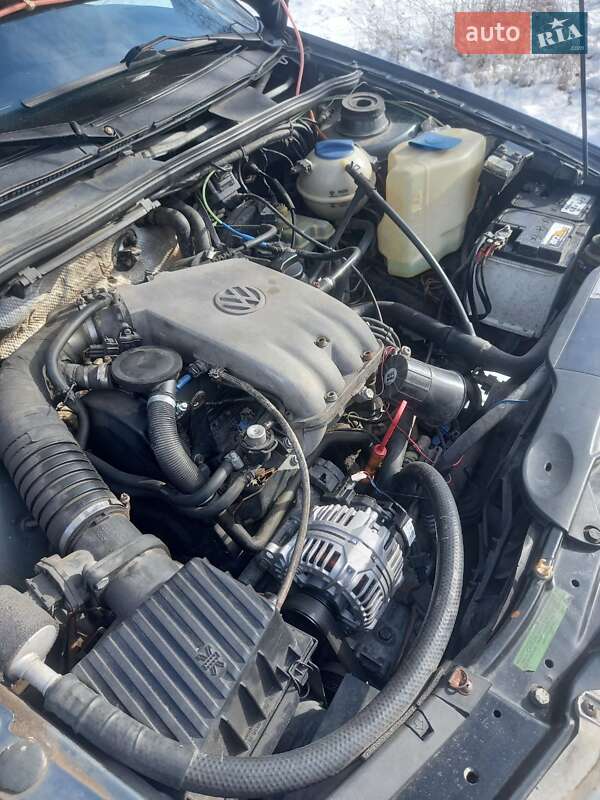 Універсал Volkswagen Passat 1995 в Коростені