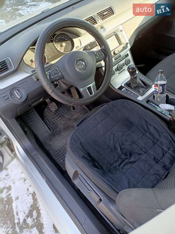 Универсал Volkswagen Passat 2014 в Тростянце