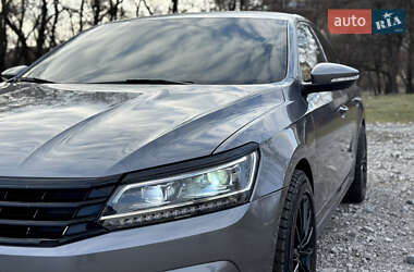 Седан Volkswagen Passat 2015 в 