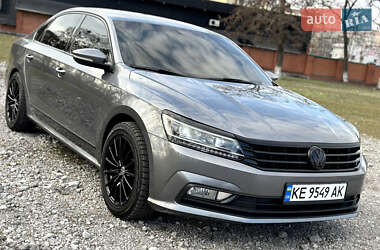 Седан Volkswagen Passat 2015 в 