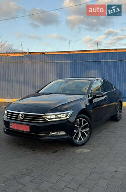 Седан Volkswagen Passat 2019 в Одессе