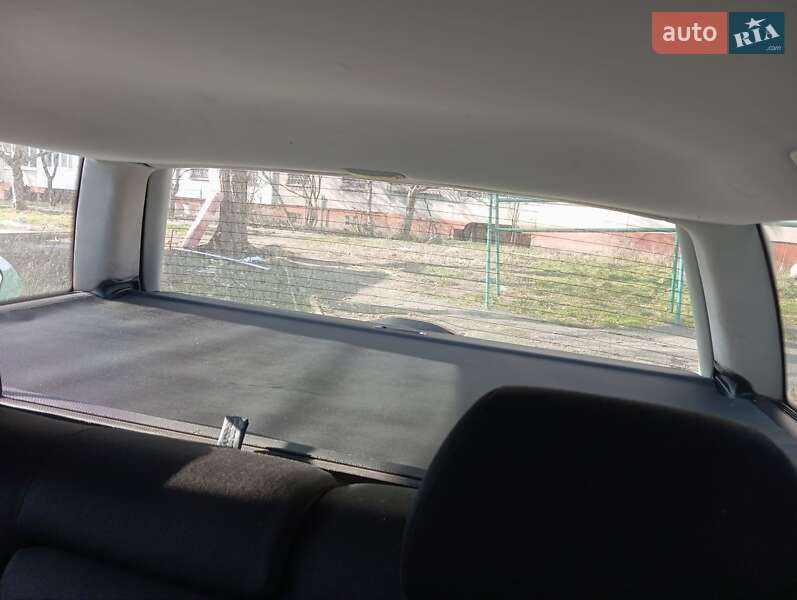 Універсал Volkswagen Passat 2000 в Львові