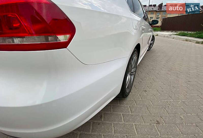 Седан Volkswagen Passat 2013 в Ивано-Франковске
