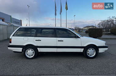 Универсал Volkswagen Passat 1989 в Виноградове