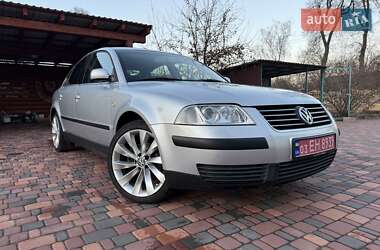 Седан Volkswagen Passat 2002 в Житомирі