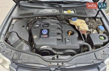 Седан Volkswagen Passat 2003 в Львове