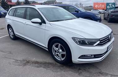 Універсал Volkswagen Passat 2015 в Вінниці