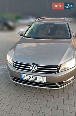 Універсал Volkswagen Passat 2011 в Львові