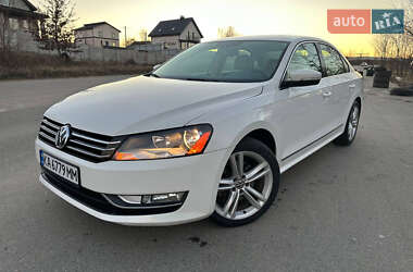 Седан Volkswagen Passat 2013 в Киеве