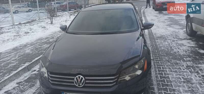 Седан Volkswagen Passat 2011 в Хмельницком