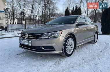 Седан Volkswagen Passat 2015 в Киеве