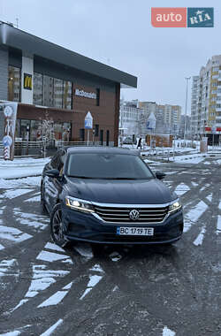 Седан Volkswagen Passat 2020 в Львове