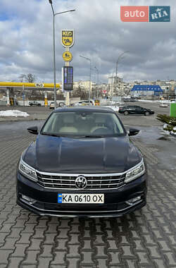 Седан Volkswagen Passat 2017 в Києві