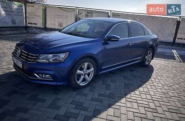 Седан Volkswagen Passat 2016 в 