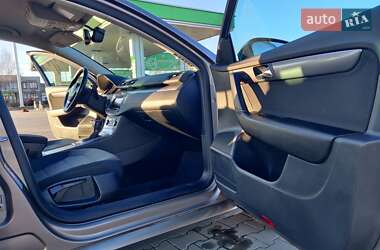 Универсал Volkswagen Passat 2011 в 