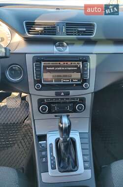 Универсал Volkswagen Passat 2011 в 
