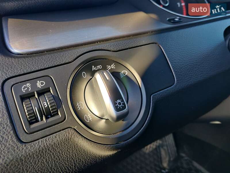 Універсал Volkswagen Passat 2011 в Луцьку