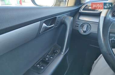 Универсал Volkswagen Passat 2011 в 
