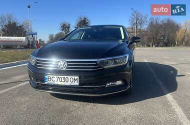 Седан Volkswagen Passat 2016 в Радехове