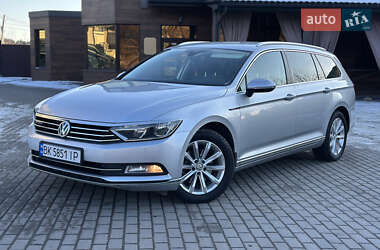 Універсал Volkswagen Passat 2015 в Рівному