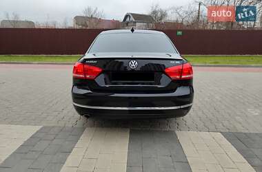 Седан Volkswagen Passat 2014 в Ивано-Франковске