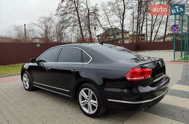 Седан Volkswagen Passat 2014 в Ивано-Франковске