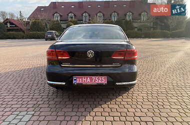 Седан Volkswagen Passat 2014 в Львове