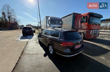 Універсал Volkswagen Passat 2012 в Львові