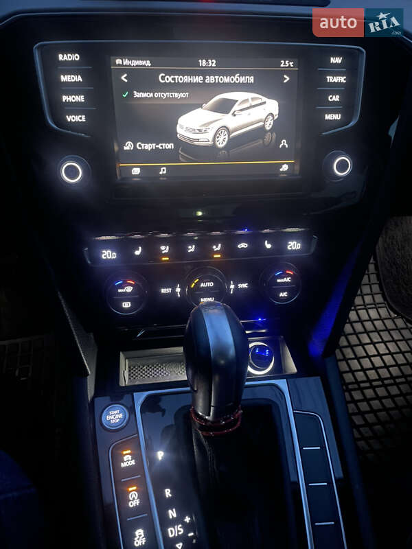 Седан Volkswagen Passat 2015 в Виноградові