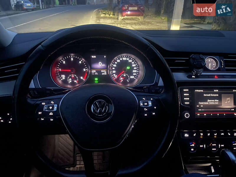 Седан Volkswagen Passat 2015 в Виноградові