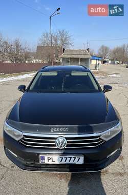 Универсал Volkswagen Passat 2015 в Звягеле