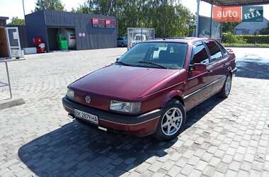 Седан Volkswagen Passat 1992 в Здолбунове