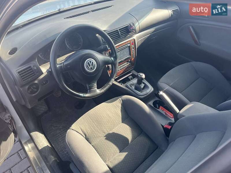 Седан Volkswagen Passat 2006 в Луцке