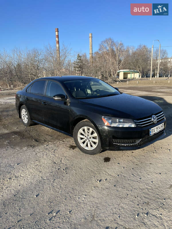 Седан Volkswagen Passat 2012 в Ровно