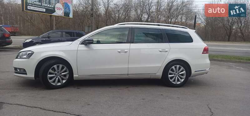 Універсал Volkswagen Passat 2014 в Івано-Франківську