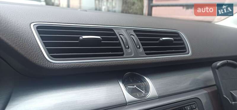 Універсал Volkswagen Passat 2014 в Івано-Франківську