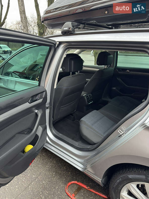 Универсал Volkswagen Passat 2022 в Киеве фото 13 Универсал Volkswagen Passat 2022 в Киеве