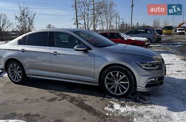 Седан Volkswagen Passat 2018 в Києві