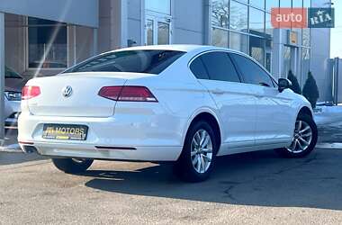 Седан Volkswagen Passat 2017 в Киеве