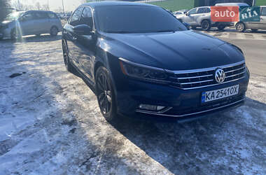 Седан Volkswagen Passat 2018 в Києві