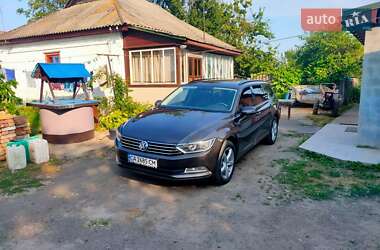 Универсал Volkswagen Passat 2015 в 