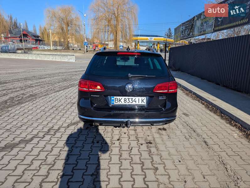 Универсал Volkswagen Passat 2013 в Ровно
