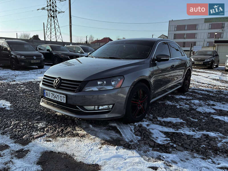 Седан Volkswagen Passat 2012 в Києві