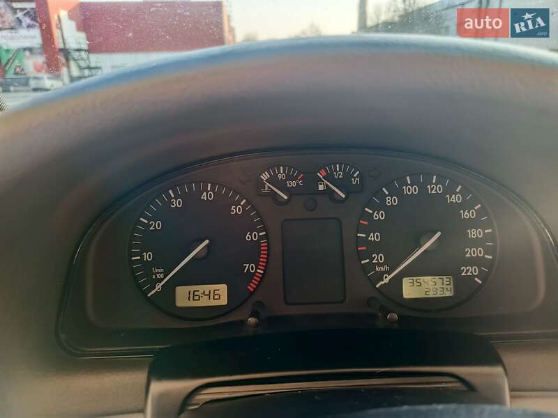 Седан Volkswagen Passat 1997 в Теребовлі