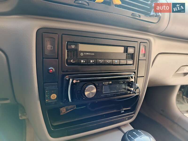 Седан Volkswagen Passat 1997 в Теребовлі