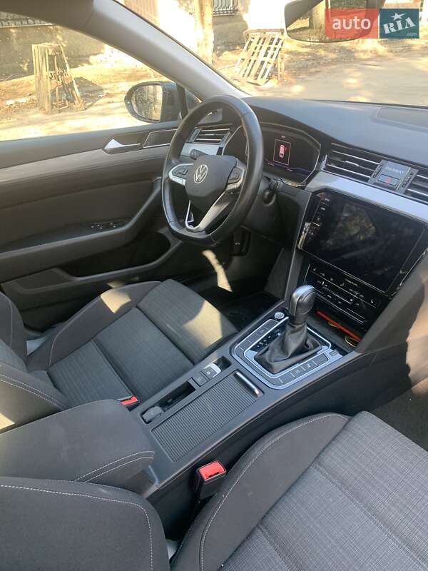 Универсал Volkswagen Passat 2021 в Львове